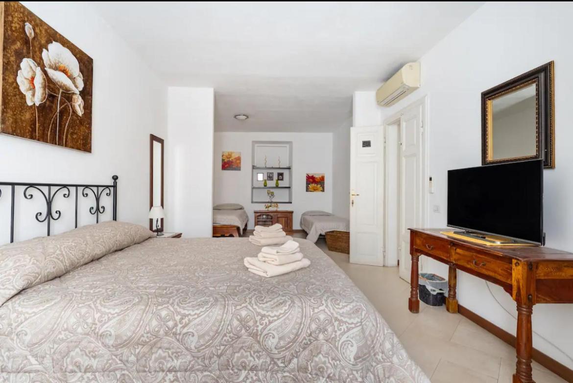 B&B Affittacamere Via Del Centro La Maddalena  Exteriér fotografie
